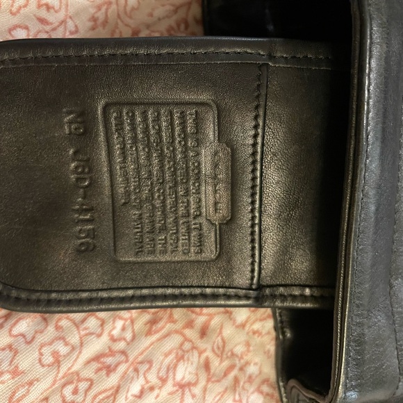 Vintage Coach Soho crossbody Bucket Bag - Picture 9 of 12